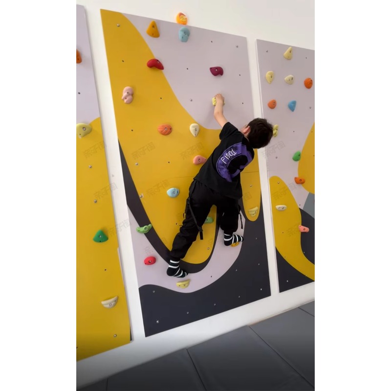 Wewnętrzna ściana wspinaczkowa – Home Gym For Kids recenzja i cena