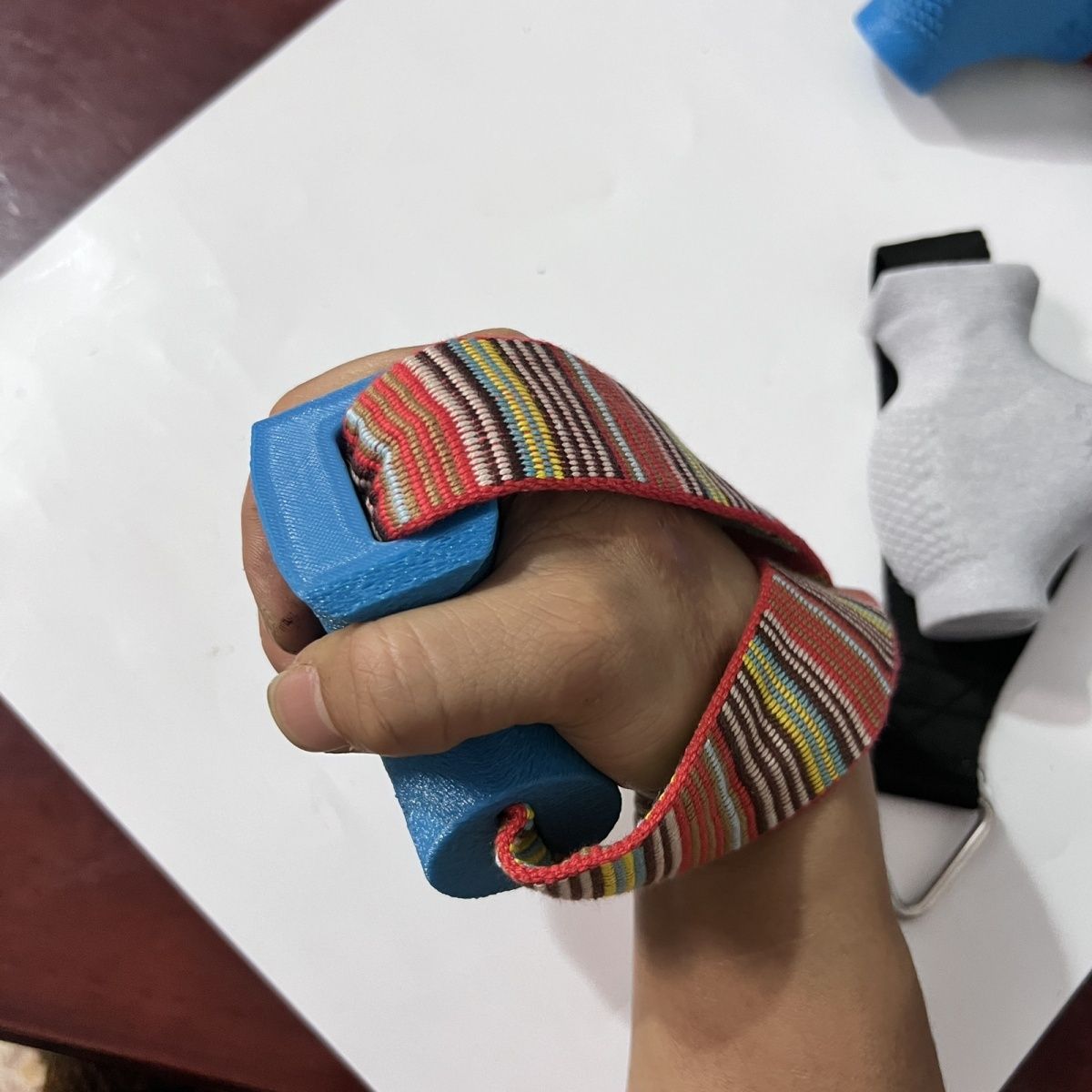 Profesjonalny wzmacniacz nadga – Grip Strengthener Pro recenzja i cena